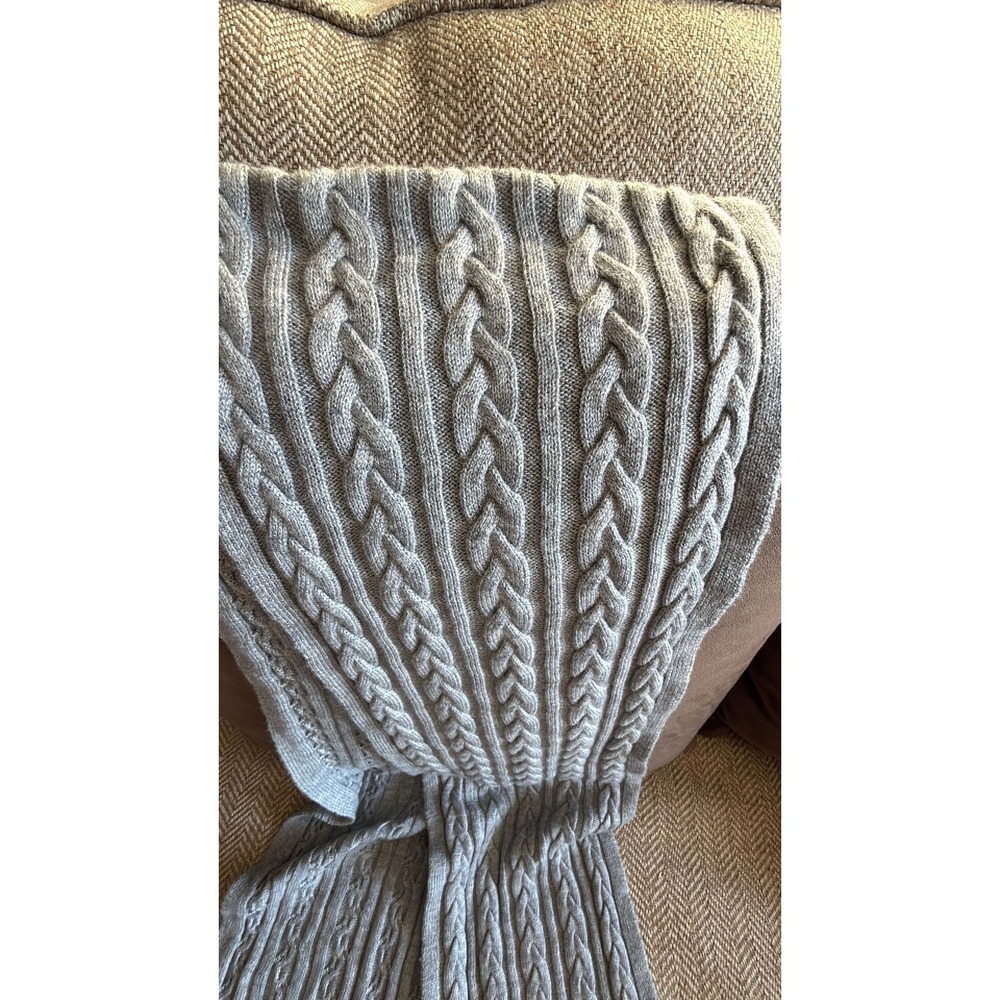 Talbots Scarf - Picture 2 of 4